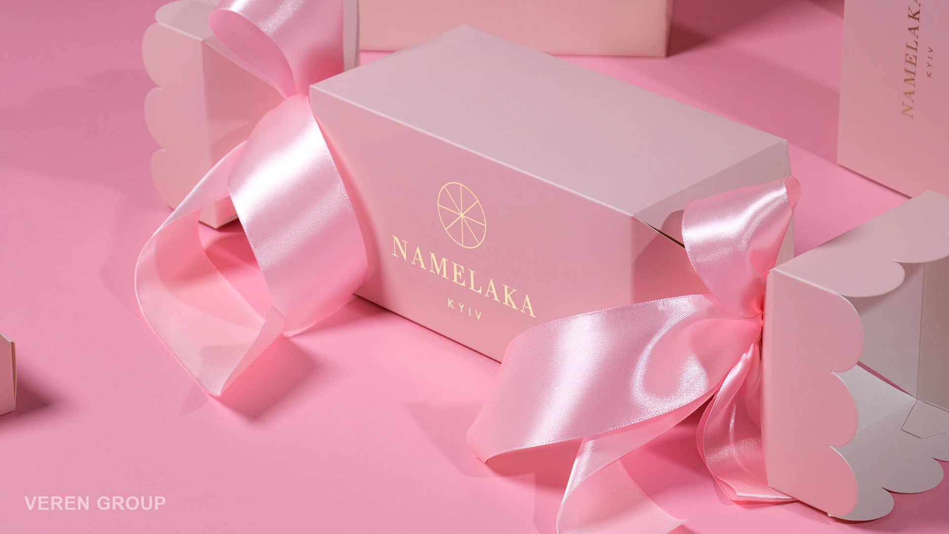 Упаковка для кондитерского магазина Namelaka Kyiv (Gold)