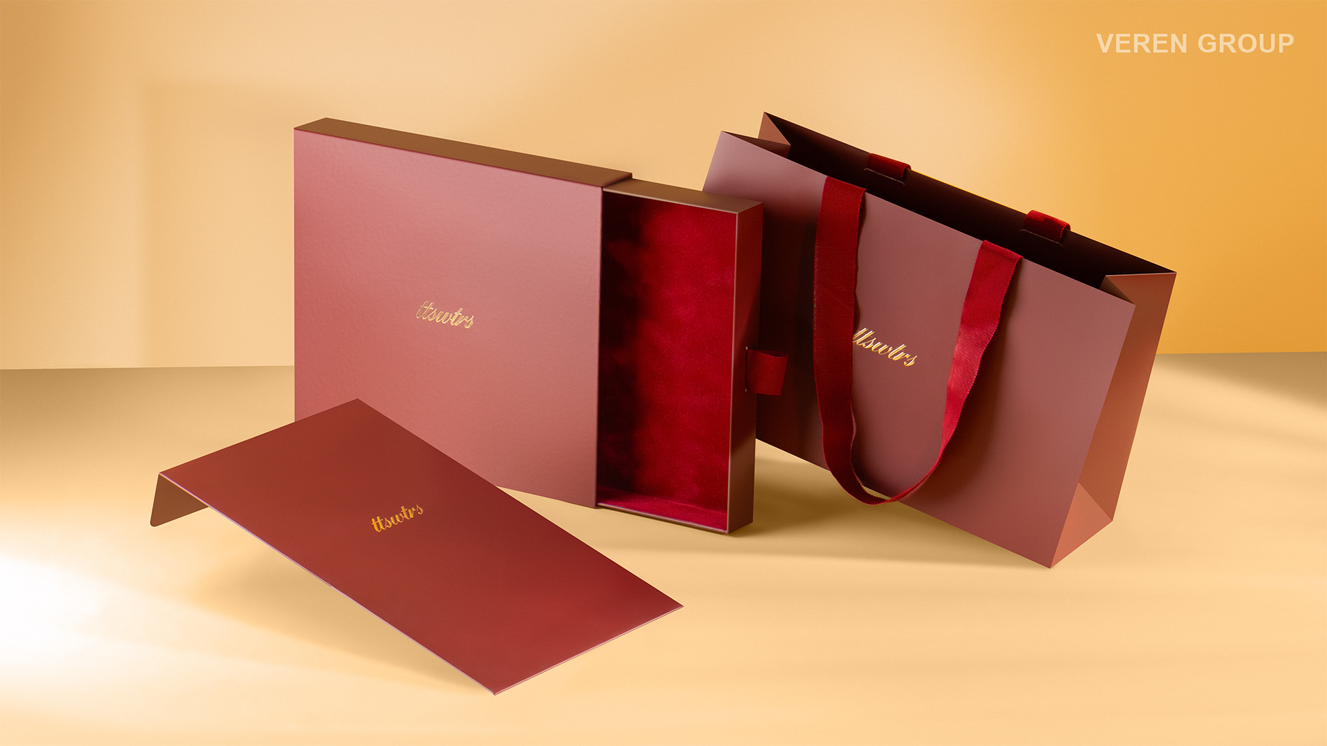 Лимитированная серия упаковки для одежды бренда TTSWTRS