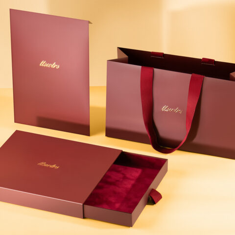 Лімітована серія пакування для одягу бренду TTSWTRS