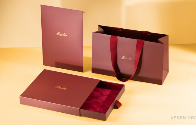 Лимитированная серия упаковки для одежды бренда TTSWTRS