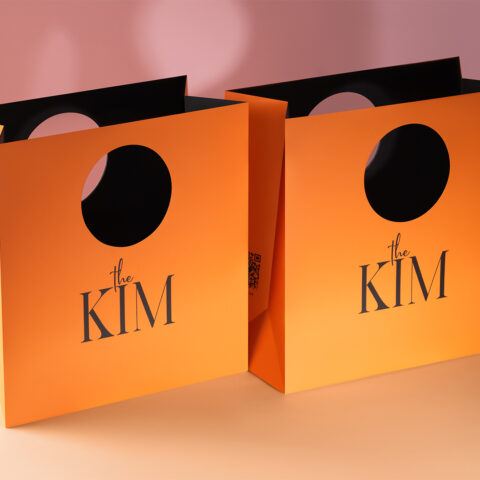 Упаковка для украинского бренда одежды THE KIM Упаковка для украинского бренда одежды THE KIM