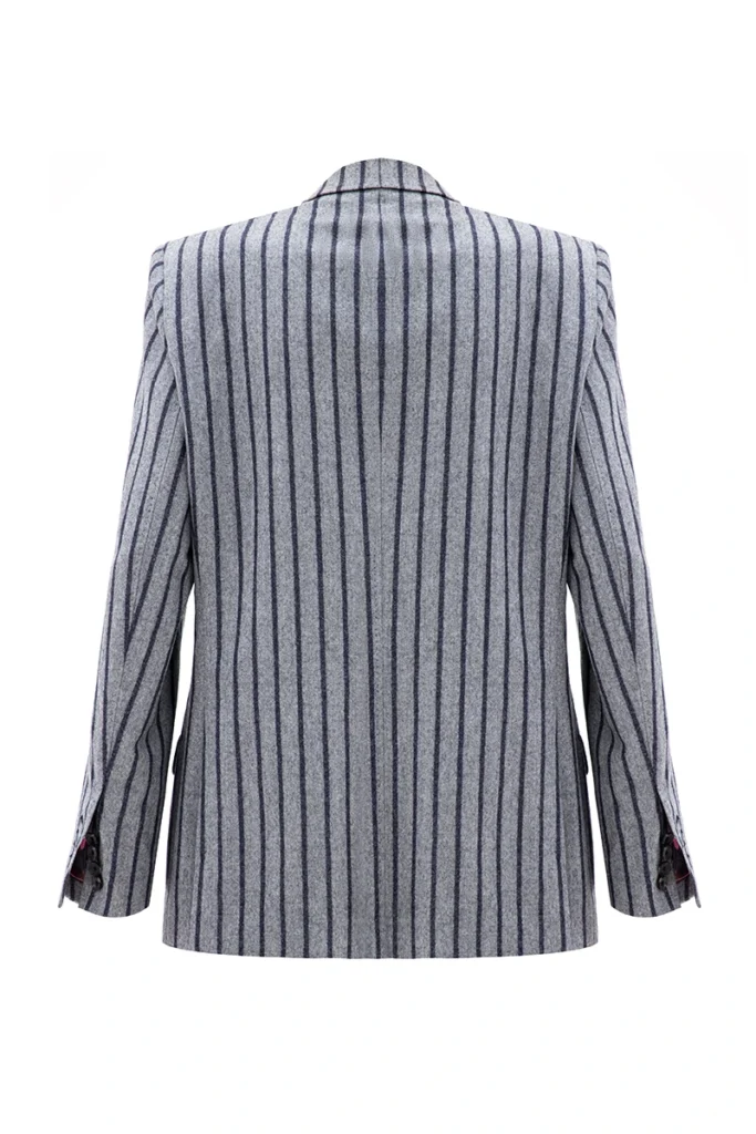 Зйомка на прозорому манекені