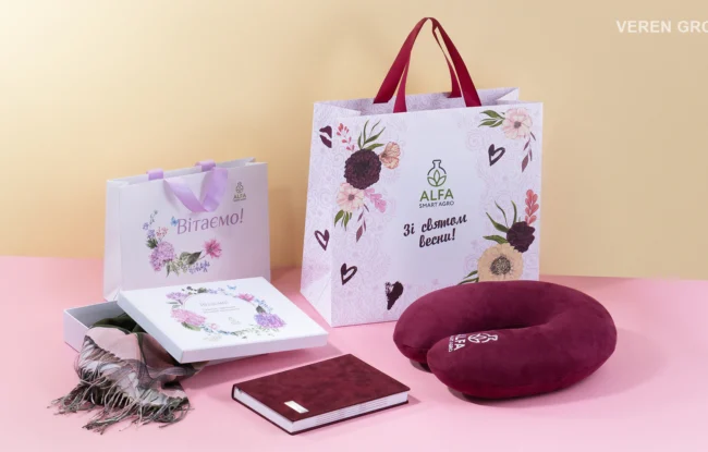 Корпоративні подарунки до 8 березня для Альфа Смарт Агро